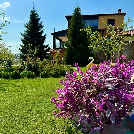Panayia's In Countryside * Vrástama
